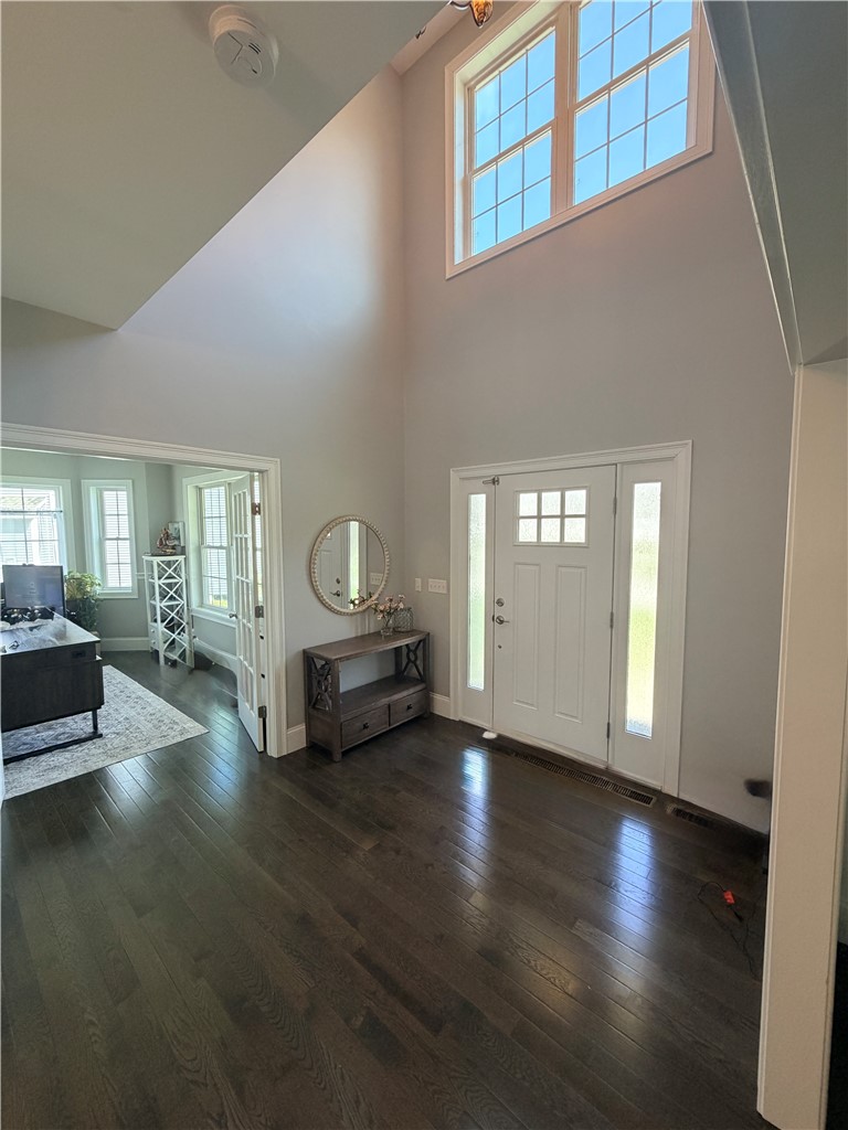 93 Cedar Forest Road Smithfield, RI 02917 - Photo 16 of 35 Entryway