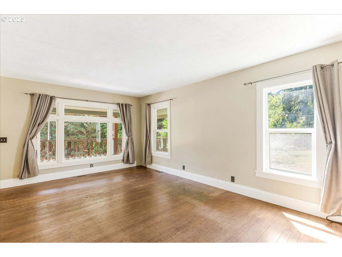 9545 Northeast Red Hills Road Dundee, OR 97115 - Photo 13 of 48 Gallery Image 13