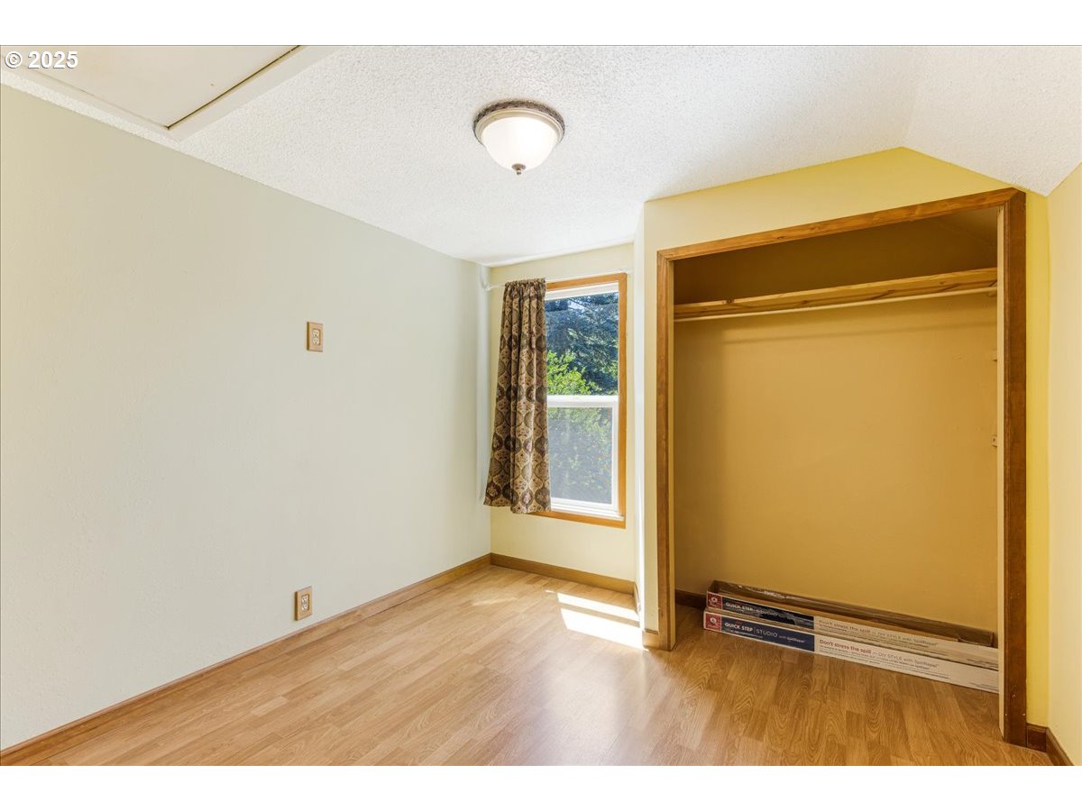 9545 Northeast Red Hills Road Dundee, OR 97115 - Photo 28 of 48 Gallery Image 28