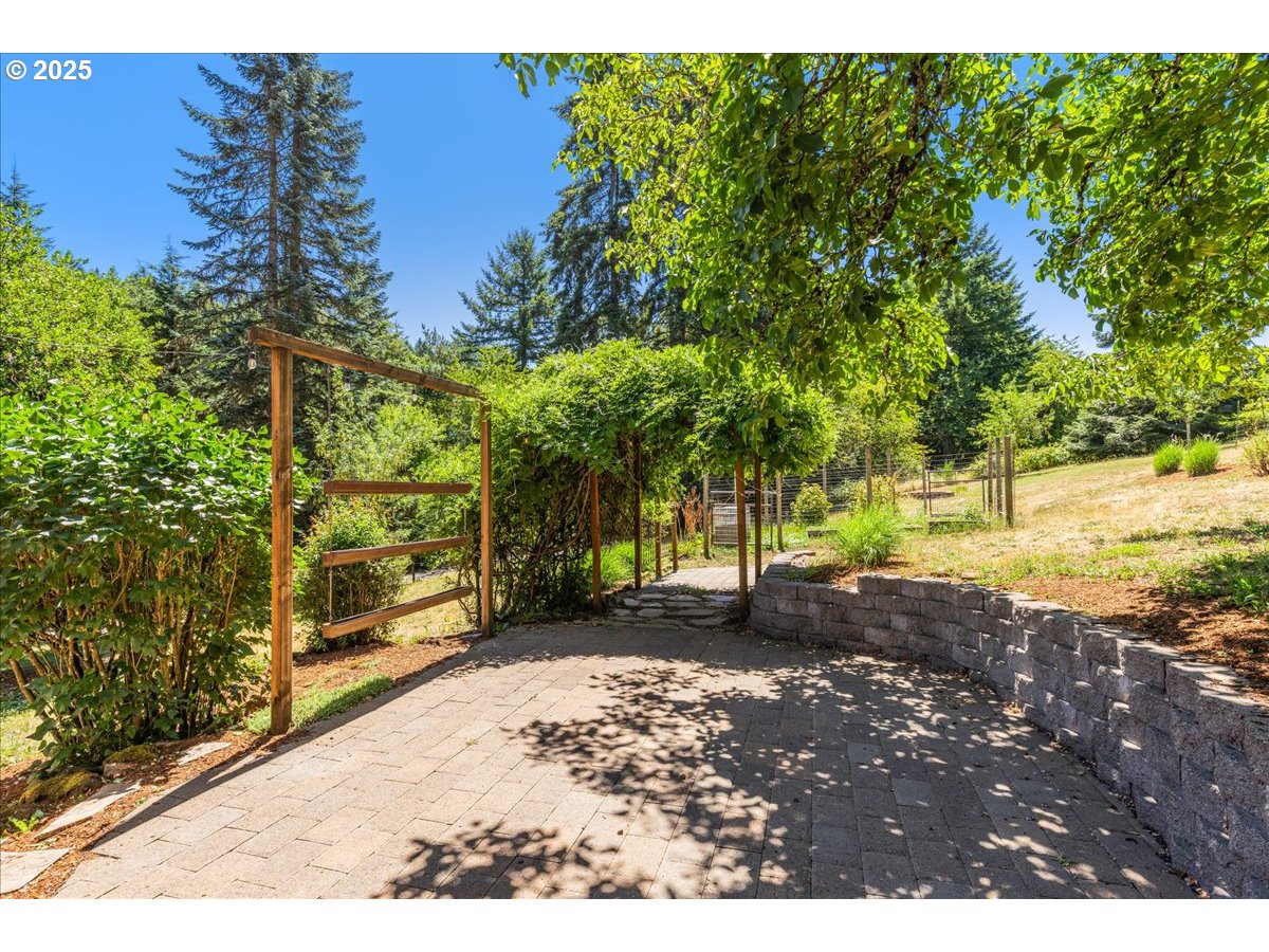 9545 Northeast Red Hills Road Dundee, OR 97115 - Photo 45 of 48 Gallery Image 45