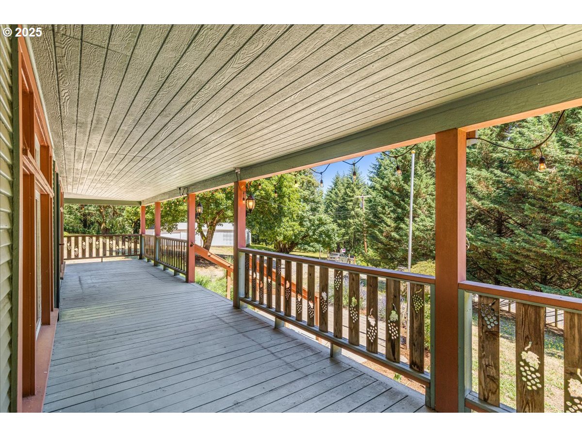 9545 Northeast Red Hills Road Dundee, OR 97115 - Photo 9 of 48 Gallery Image 9
