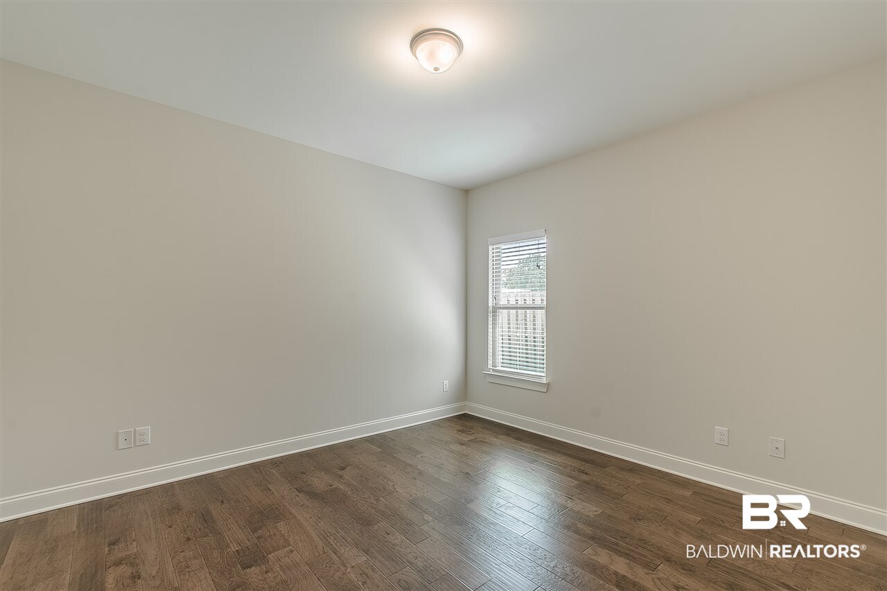 252 Hawthorne Circle Fairhope, AL 36532 - Photo 30 of 46 Guest Bedroom 3