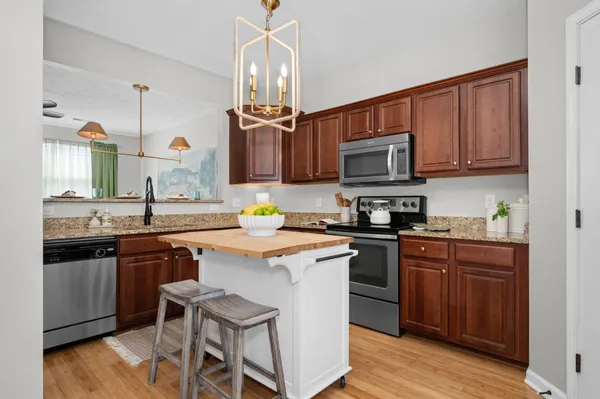 $2,100 | 914 Spence Enclave Court, Nashville, TN 37210