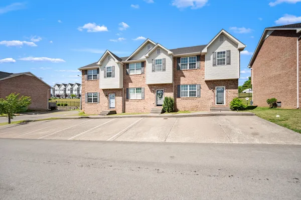 $2,100 | 914 Spence Enclave Court, Nashville, TN 37210