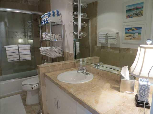 341 North Birch Road, Unit 414 Fort Lauderdale, FL 33304 - Photo 11 of 14 Exterior Front