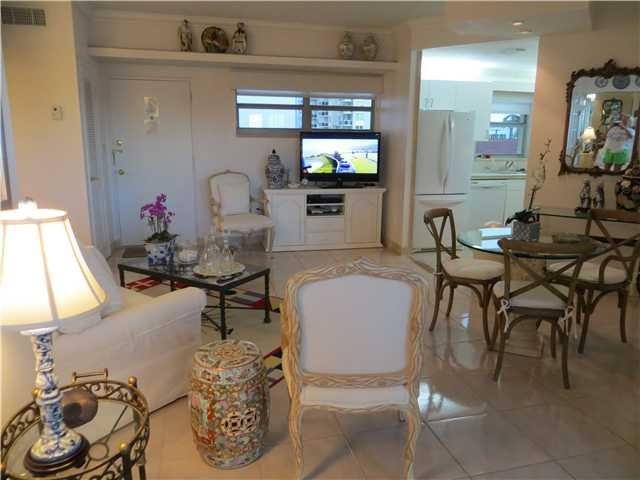 341 North Birch Road, Unit 414 Fort Lauderdale, FL 33304 - Photo 7 of 14 Exterior Front