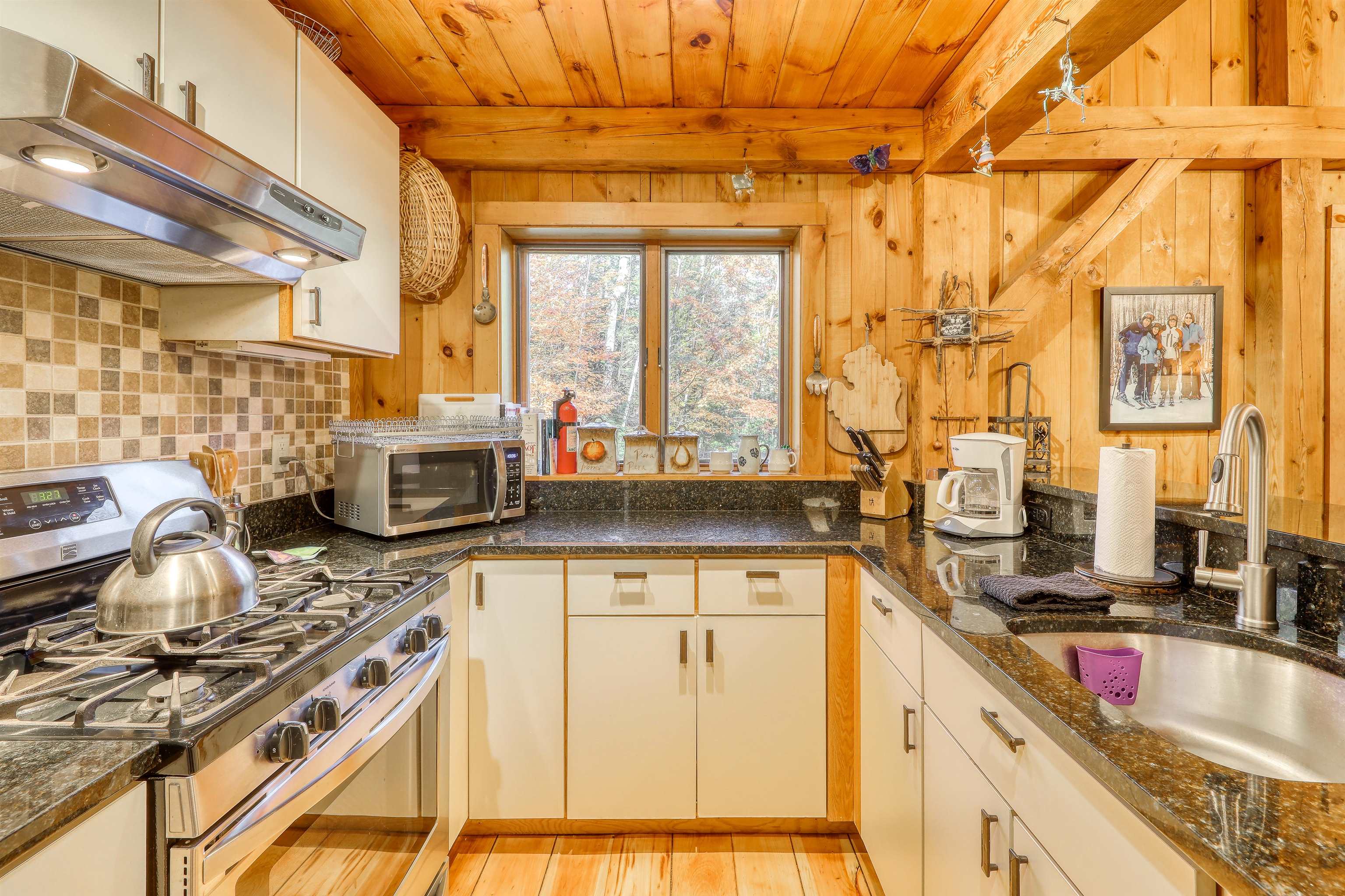 139 Ponus Road Ludlow, VT 05149 - Photo 4 of 29 Gallery Image 4