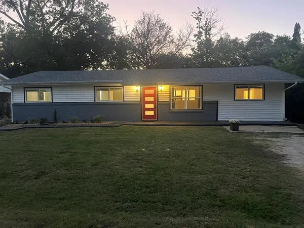 $1,850 | 603 North Denton Avenue, Justin, TX 76247