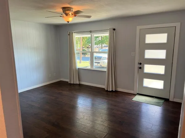 $1,850 | 603 North Denton Avenue, Justin, TX 76247