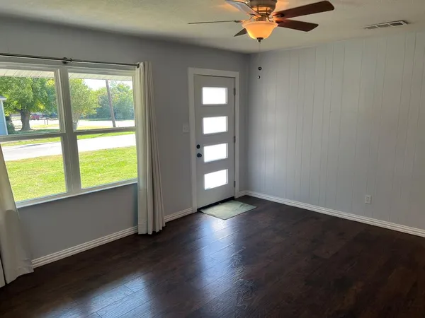 $1,850 | 603 North Denton Avenue, Justin, TX 76247