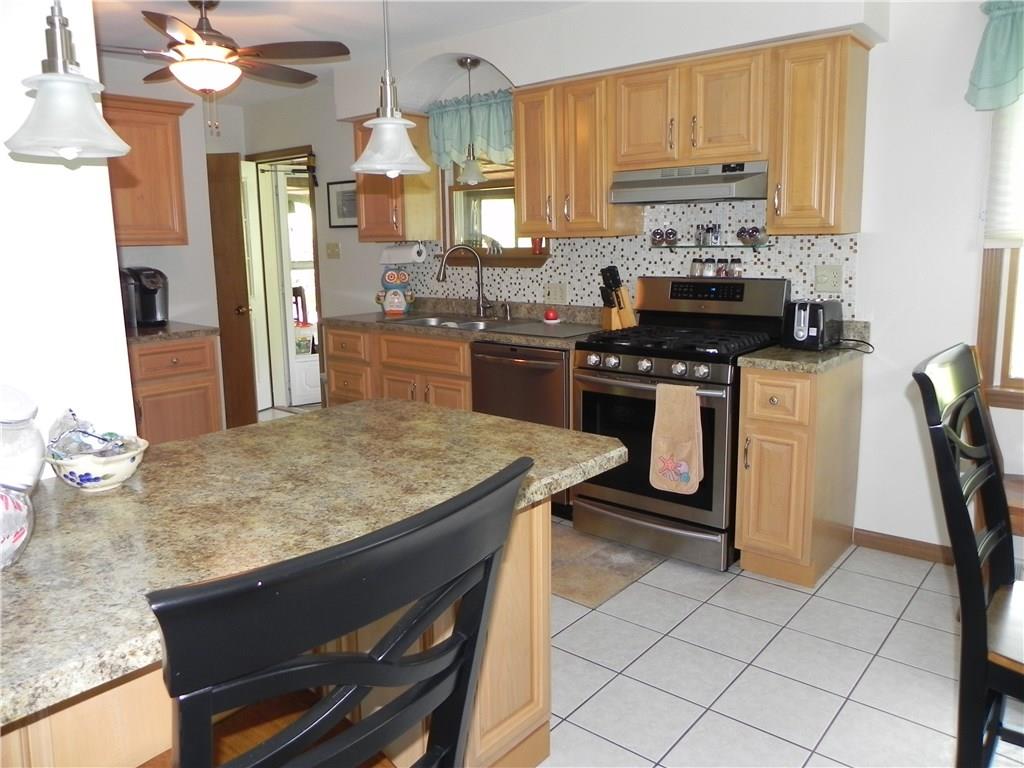221 Simpson Howell Road Elizabeth, PA 15037 - Photo 7 of 25 EAT IN ISLAND