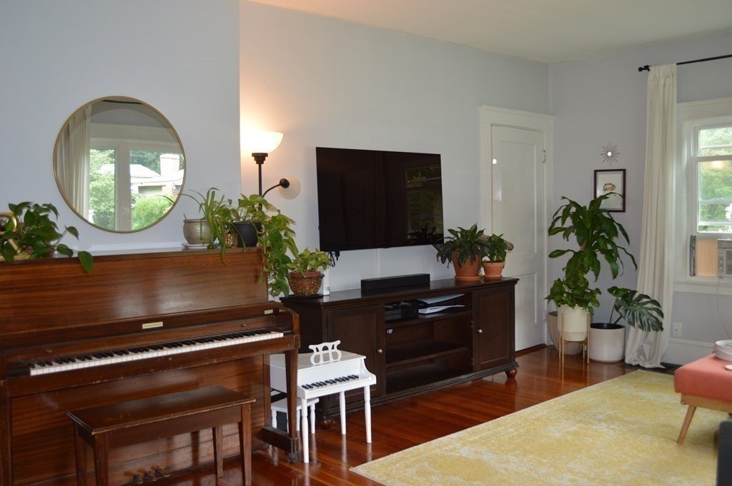 14 Fairbanks Road Framingham, MA 01701 - Photo 5 of 21 Gallery Image 5