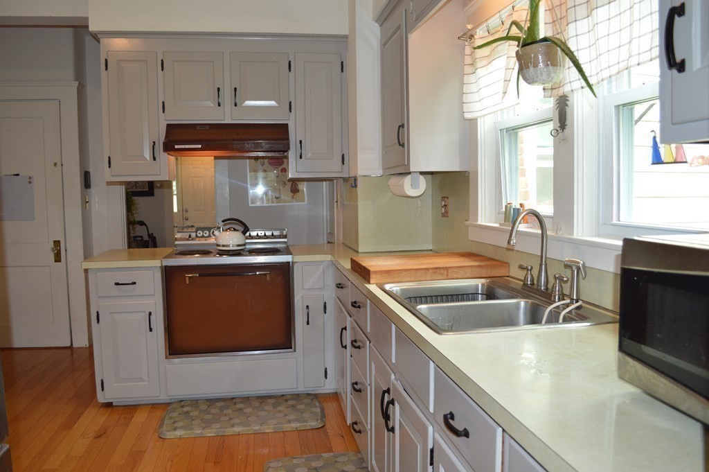 14 Fairbanks Road Framingham, MA 01701 - Photo 8 of 21 Gallery Image 8