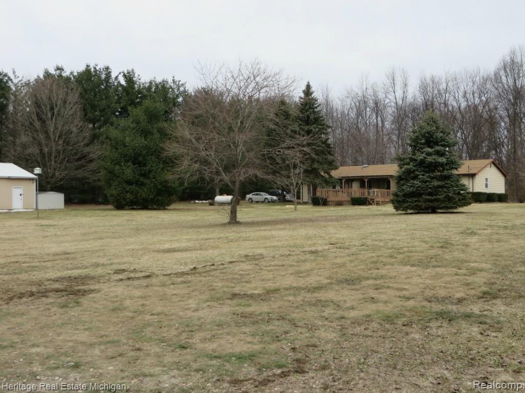 6533 Crofoot Road Fowlerville, MI 48836 - Photo 34 of 46 IMG_0863.jpg