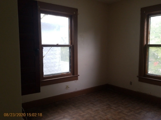 909 North 3rd Street Springfield, IL 62702 - Photo 12 of 22 a view of an empty room and window