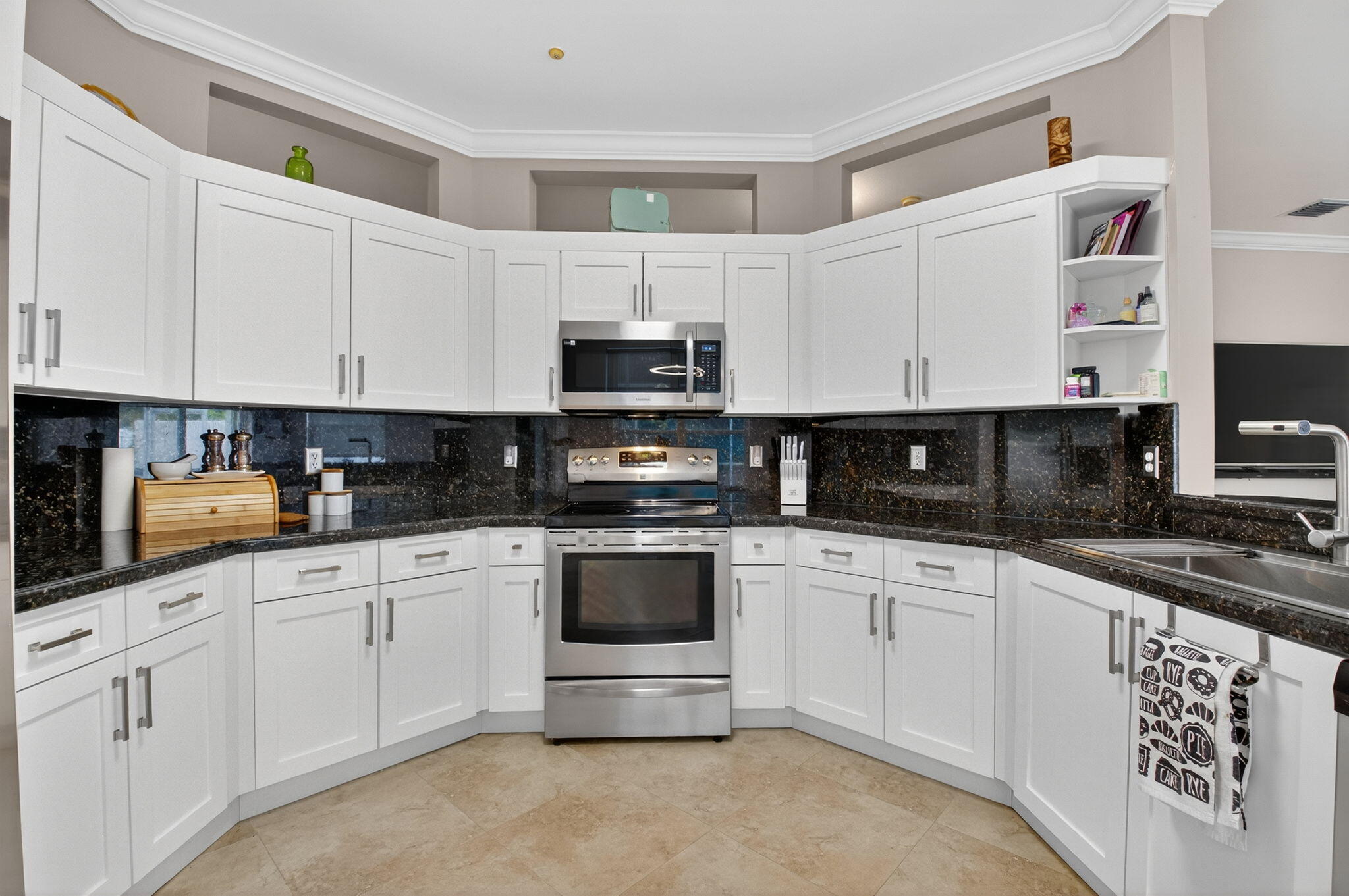 9506 Fox Trot Lane Boca Raton, FL 33496 - Photo 13 of 64 14-web-or-mls-037_DSC_1899