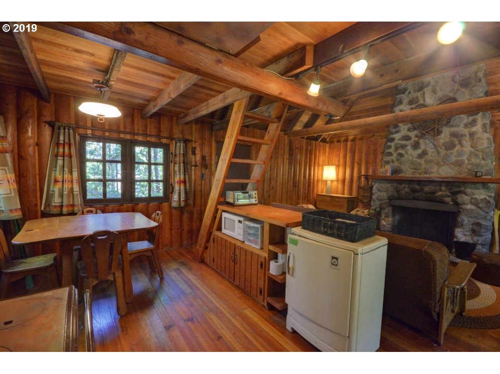 75705 East Road 28 Rhododendron, OR 97049 - Photo 8 of 28 Gallery Image 8