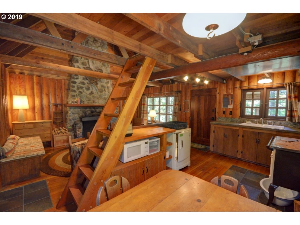 75705 East Road 28 Rhododendron, OR 97049 - Photo 9 of 28 Gallery Image 9
