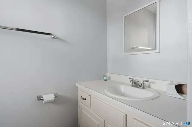 $249,900 | 135 Wellington Drive, Unit 135, Farmington, CT 06032