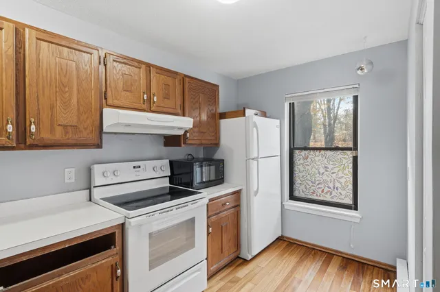 $249,900 | 135 Wellington Drive, Unit 135, Farmington, CT 06032