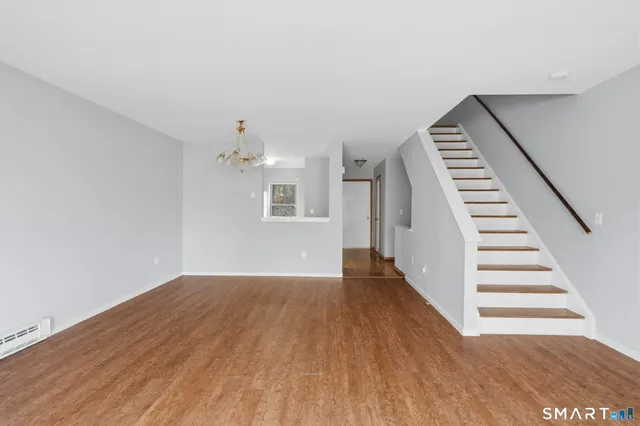 $249,900 | 135 Wellington Drive, Unit 135, Farmington, CT 06032