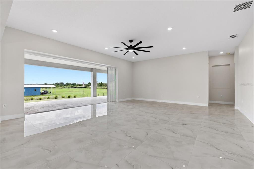 5302 Varn Road Plant City, FL 33565 - Photo 10 of 61 Gallery Image 10