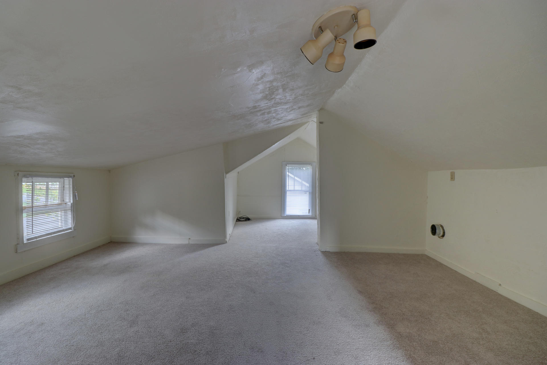 3408 Troxell Road Southeast Roanoke, VA 24014 - Photo 6 of 21 IMG_1755_6_7_8_9