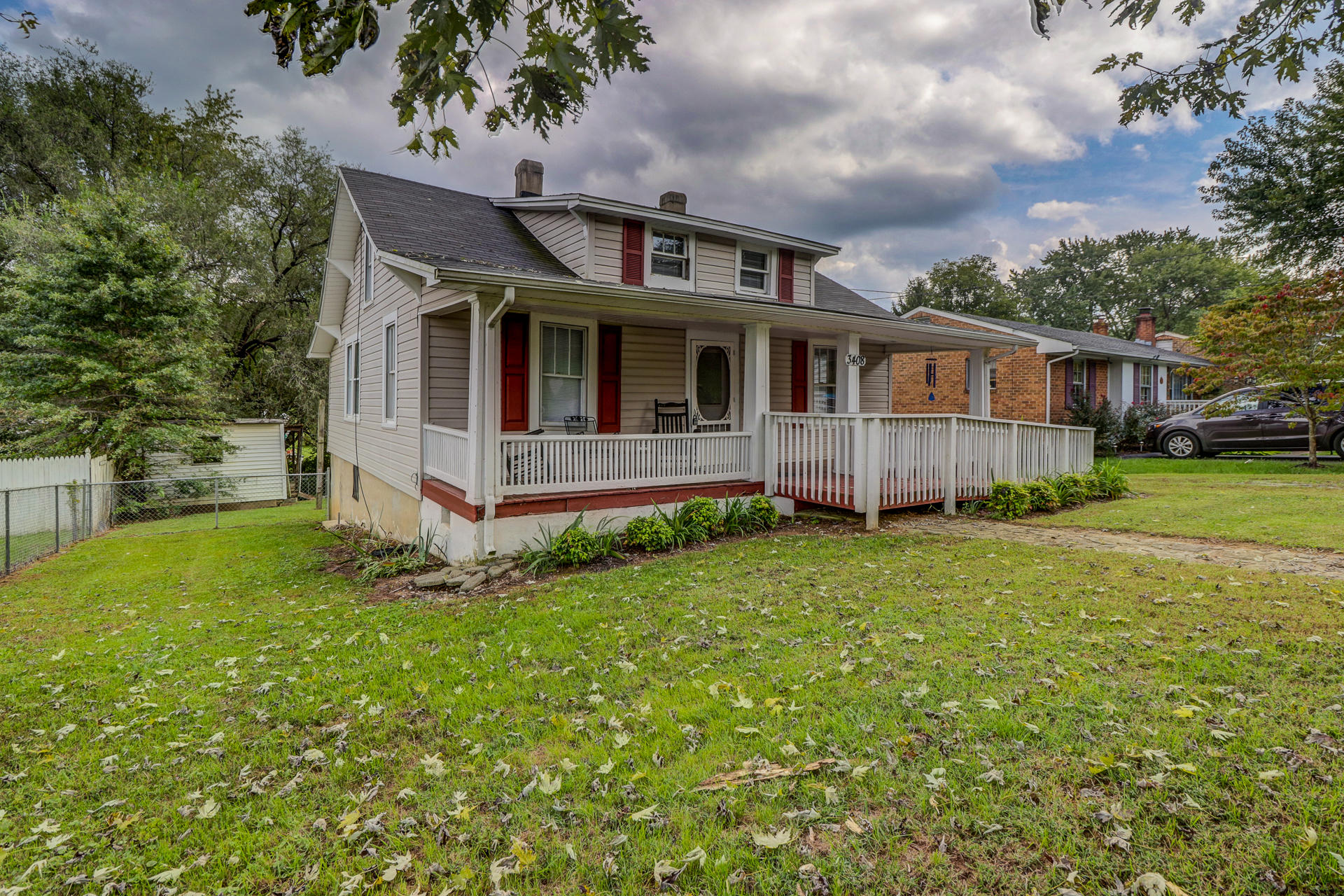 3408 Troxell Road Southeast Roanoke, VA 24014 - Photo 7 of 21 IMG_1655_6_7_8_9