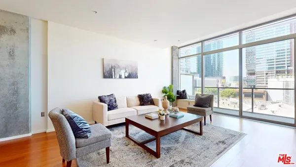 $538,888 | 1155 South Grand Avenue, Unit 516, Los Angeles, CA 90015