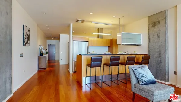 $538,888 | 1155 South Grand Avenue, Unit 516, Los Angeles, CA 90015