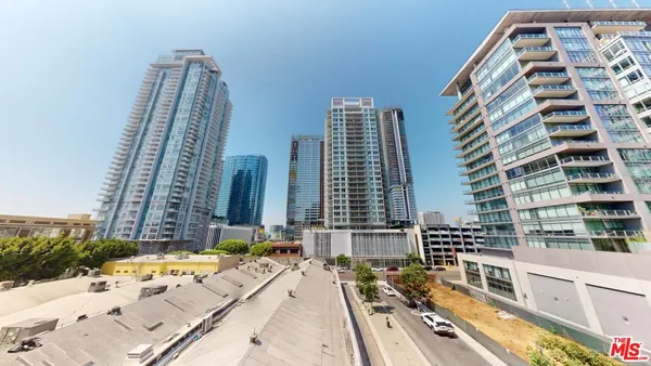 $538,888 | 1155 South Grand Avenue, Unit 516, Los Angeles, CA 90015
