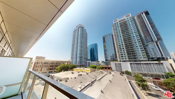 $538,888 | 1155 South Grand Avenue, Unit 516, Los Angeles, CA 90015