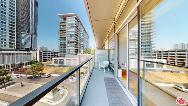 $538,888 | 1155 South Grand Avenue, Unit 516, Los Angeles, CA 90015