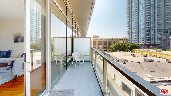 $538,888 | 1155 South Grand Avenue, Unit 516, Los Angeles, CA 90015