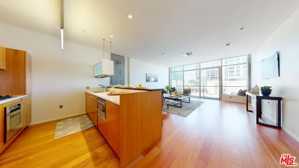 $538,888 | 1155 South Grand Avenue, Unit 516, Los Angeles, CA 90015