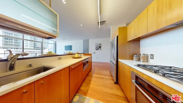 $538,888 | 1155 South Grand Avenue, Unit 516, Los Angeles, CA 90015