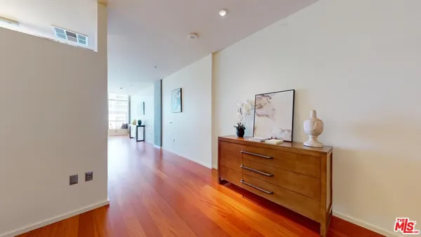 $538,888 | 1155 South Grand Avenue, Unit 516, Los Angeles, CA 90015