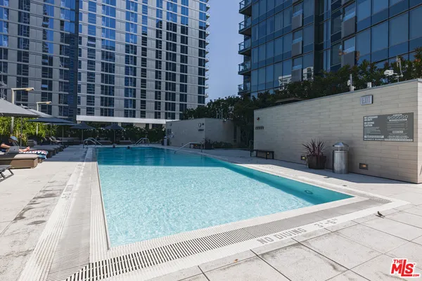 $538,888 | 1155 South Grand Avenue, Unit 516, Los Angeles, CA 90015