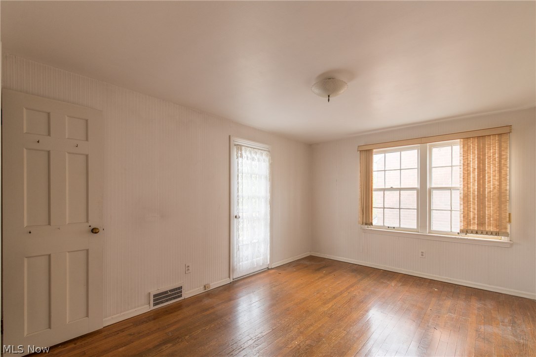 3965 Bushnell Road Cleveland, OH 44118 - Photo 12 of 15 Gallery Image 12