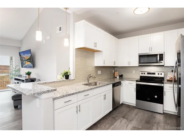 $374,900 | 15700 East Jamison Drive, Unit 305, Englewood, CO 80112