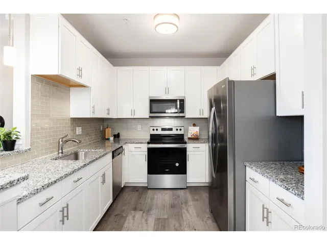 $374,900 | 15700 East Jamison Drive, Unit 305, Englewood, CO 80112