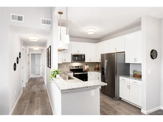 $374,900 | 15700 East Jamison Drive, Unit 305, Englewood, CO 80112