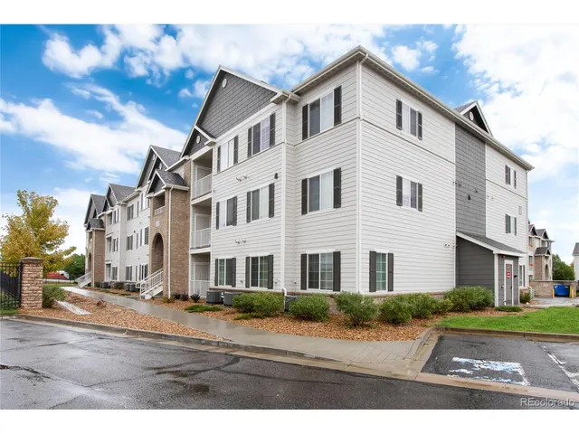 $374,900 | 15700 East Jamison Drive, Unit 305, Englewood, CO 80112