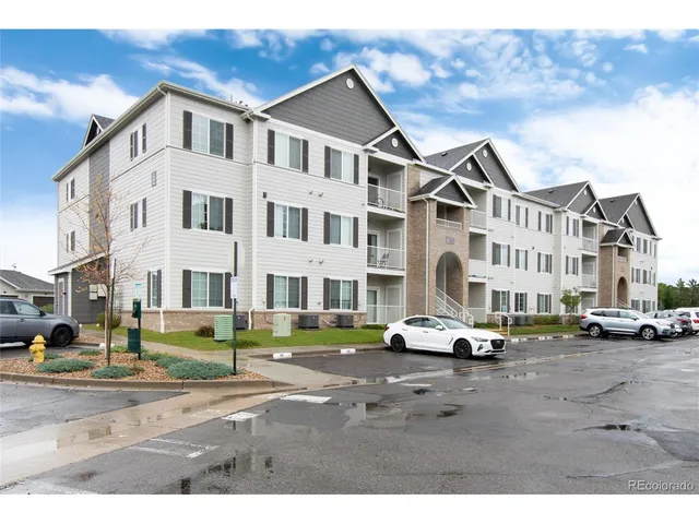 $374,900 | 15700 East Jamison Drive, Unit 305, Englewood, CO 80112