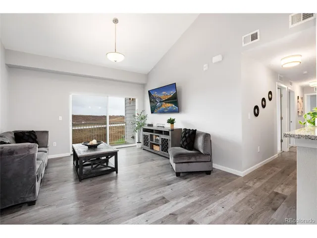 $374,900 | 15700 East Jamison Drive, Unit 305, Englewood, CO 80112