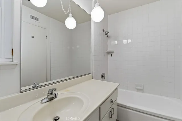 $999,000 | 26136 Veva Way, Calabasas, CA 91302