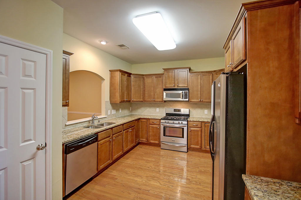 263 Fair Sailing Road Mount Pleasant, SC 29466 - Photo 5 of 28 263 Fair Sailing (8)0008