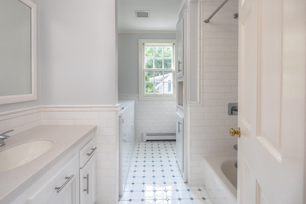369 Wareham Road, Unit 3 Marion, MA 02738 - Photo 19 of 25 Gallery Image 19