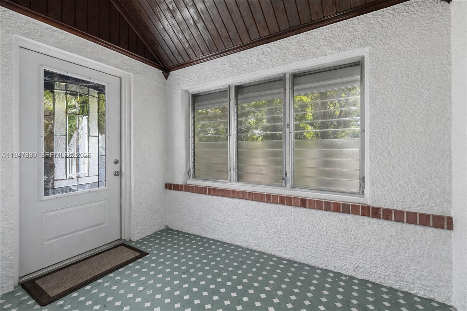 2533 Southwest 5th Street Miami, FL 33135 - Photo 5 of 33