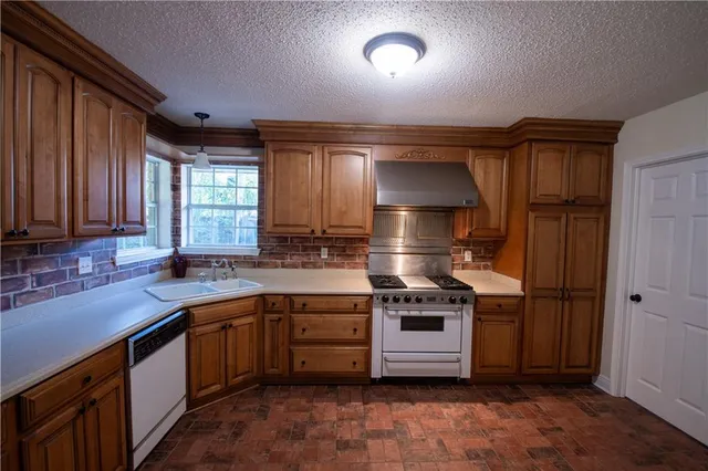 $389,899 | 75 East Pinewood Drive, Slidell, LA 70458